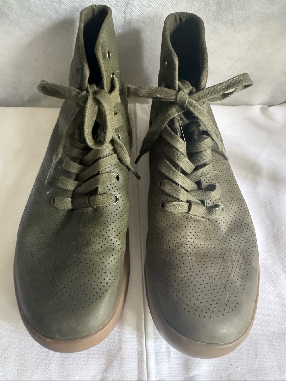 NOBULL Olive Green Perforated Chukka Boots Sz 9 women’s